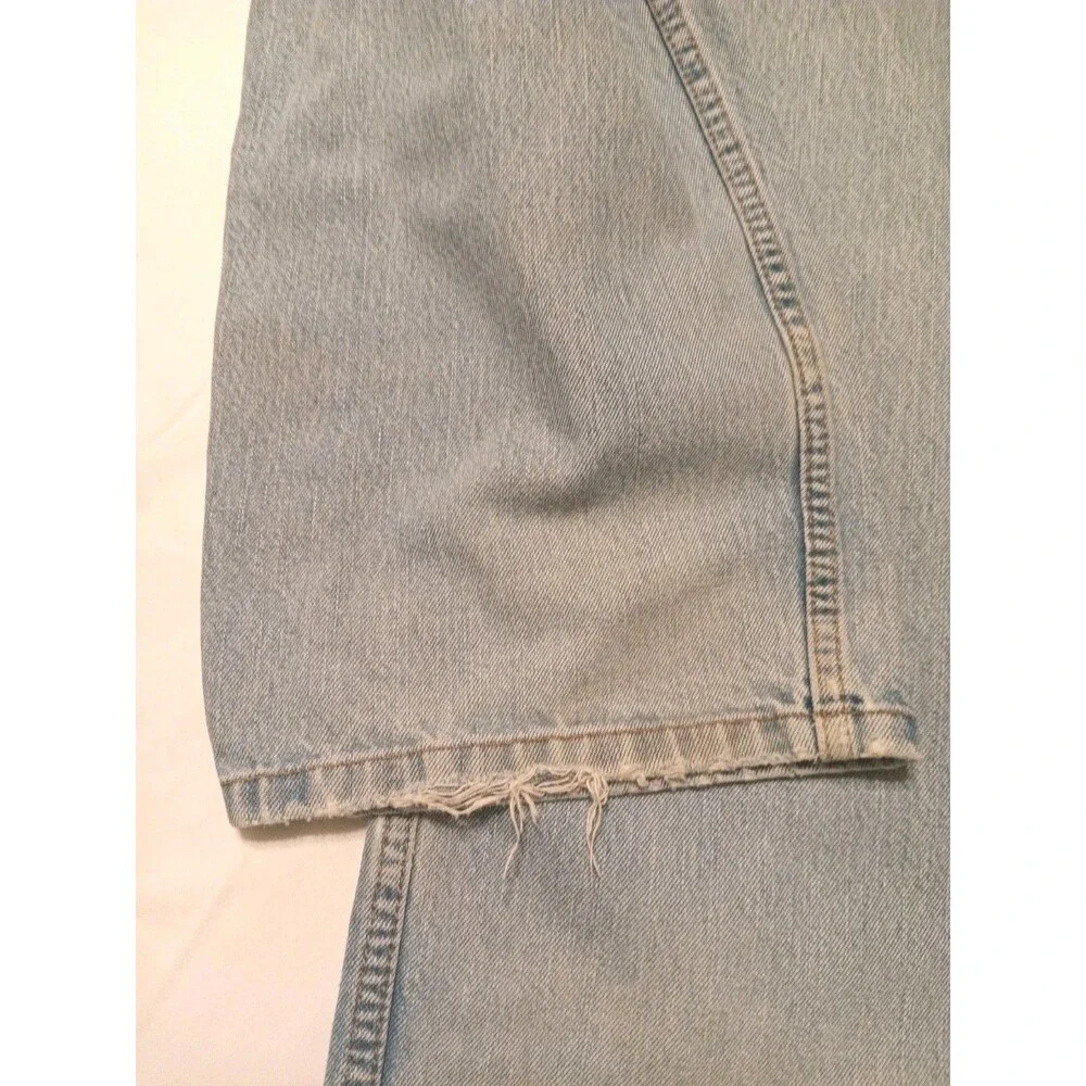 Vintage Levis 550 Jeans Mens 42x30 Light Wash Relaxed Fit Blue Denim Made USA